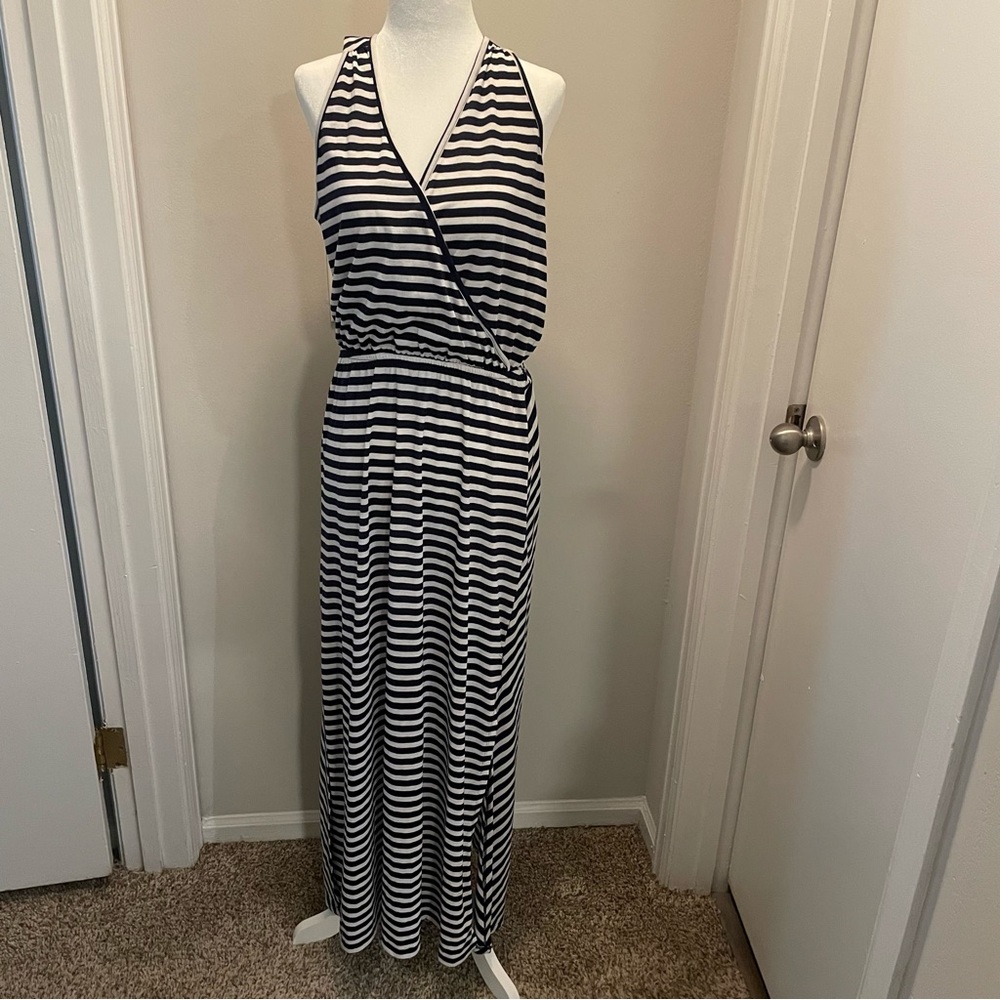 Gap Navy White Striped Racerback Maxi Dress. Women’s Size S